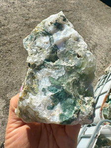 Moss Agate: A Geological and Mineralogical Overview