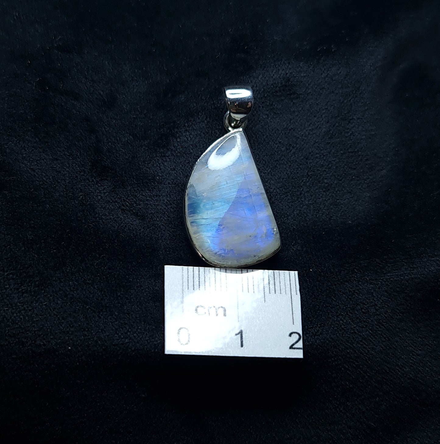 Rainbow Moonstone Pendant 3SSRMP2