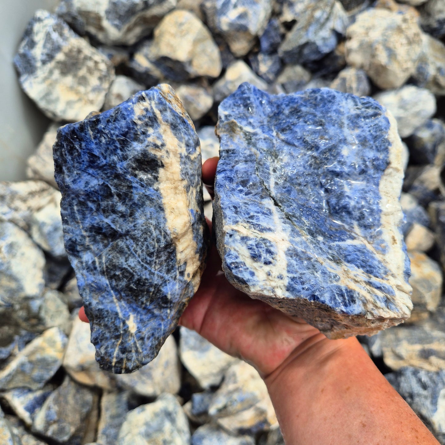 Sodalite Rough by Weight ZRR005