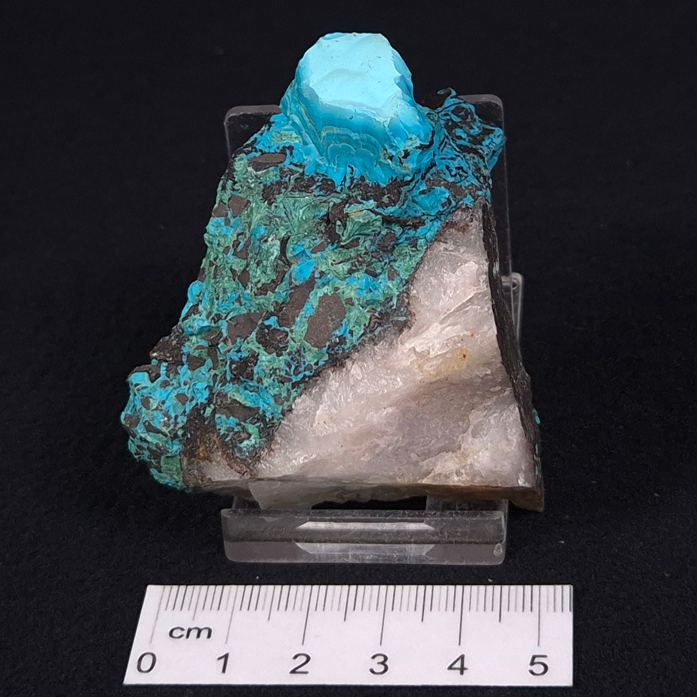 Chrysocolla with Cuprite, Malachite and Quartz Rough from Mt. Isa ZRC008