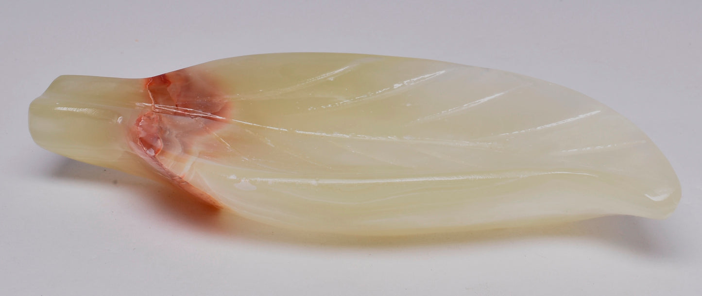 GREEN ONYX CARVED LEAF SHAPED DISH P173