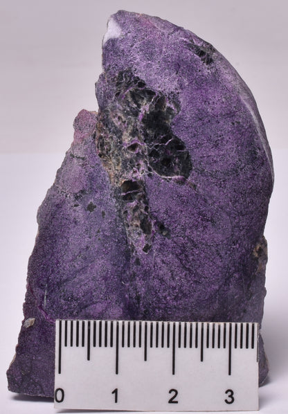 STICHTITE ROUGH/POLISHED, ZEEHAN TASMANIA P1028