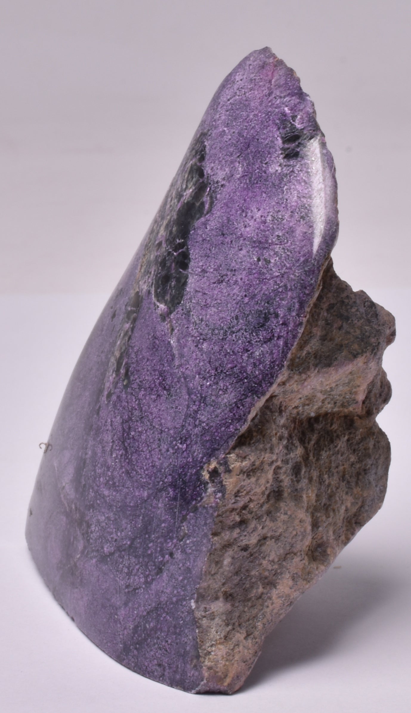 STICHTITE ROUGH/POLISHED, ZEEHAN TASMANIA P1028