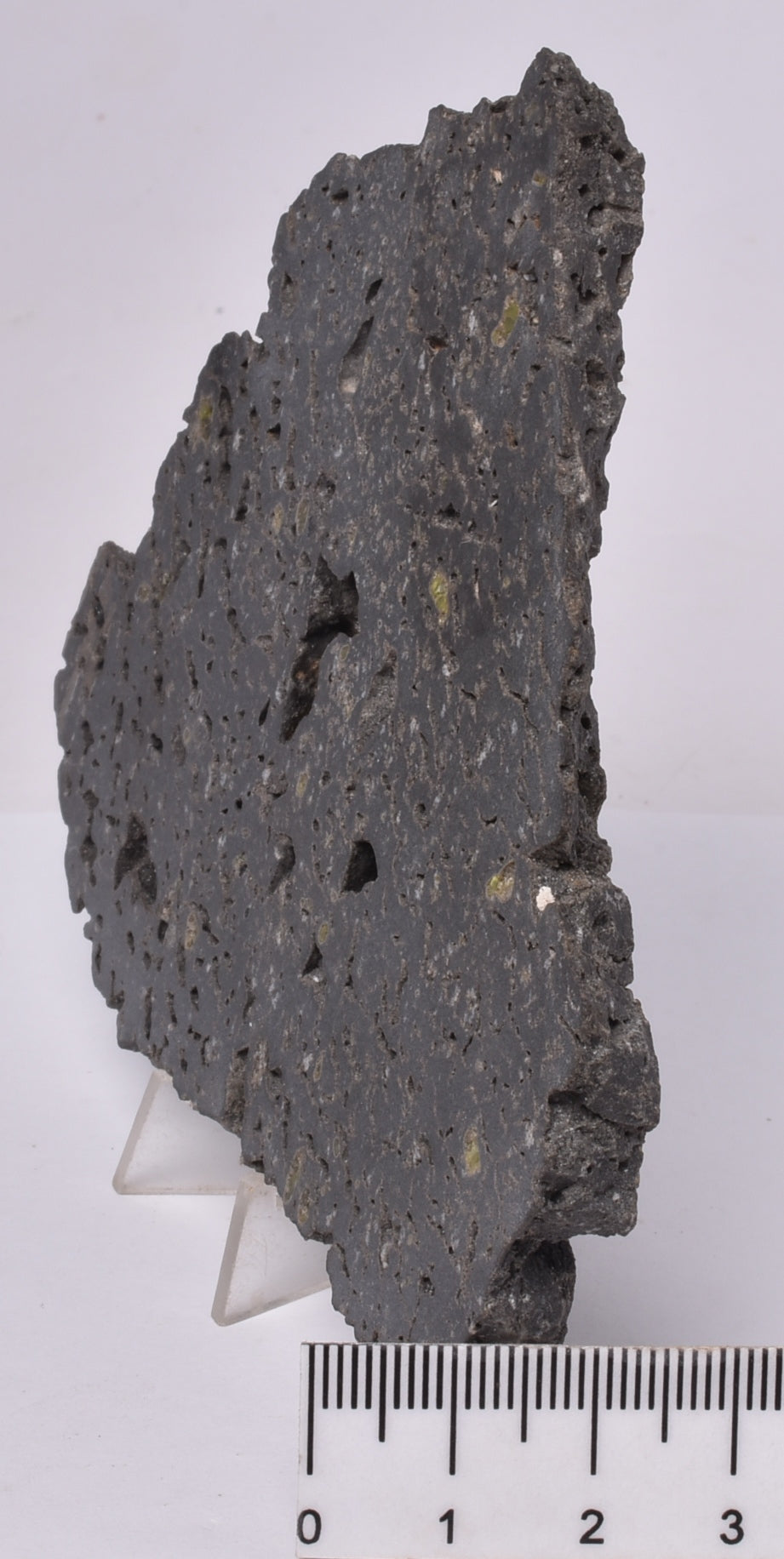 OLIVINE BASALT SLICE, KILAUEA VOLCANO, HAWAII S322