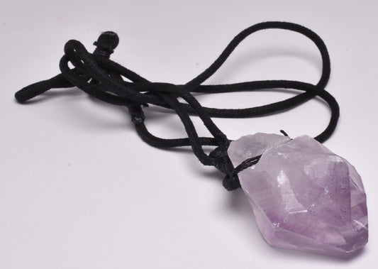 AMETHYST NATURAL POINT PENDANT ON LEATHER LOOK NECKLACE J34