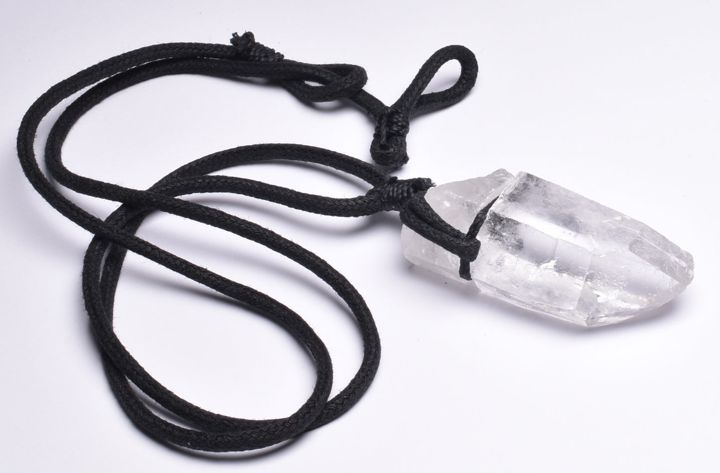 QUARTZ NATURAL POINT PENDANT ON LEATHER LOOK NECKLACE J264