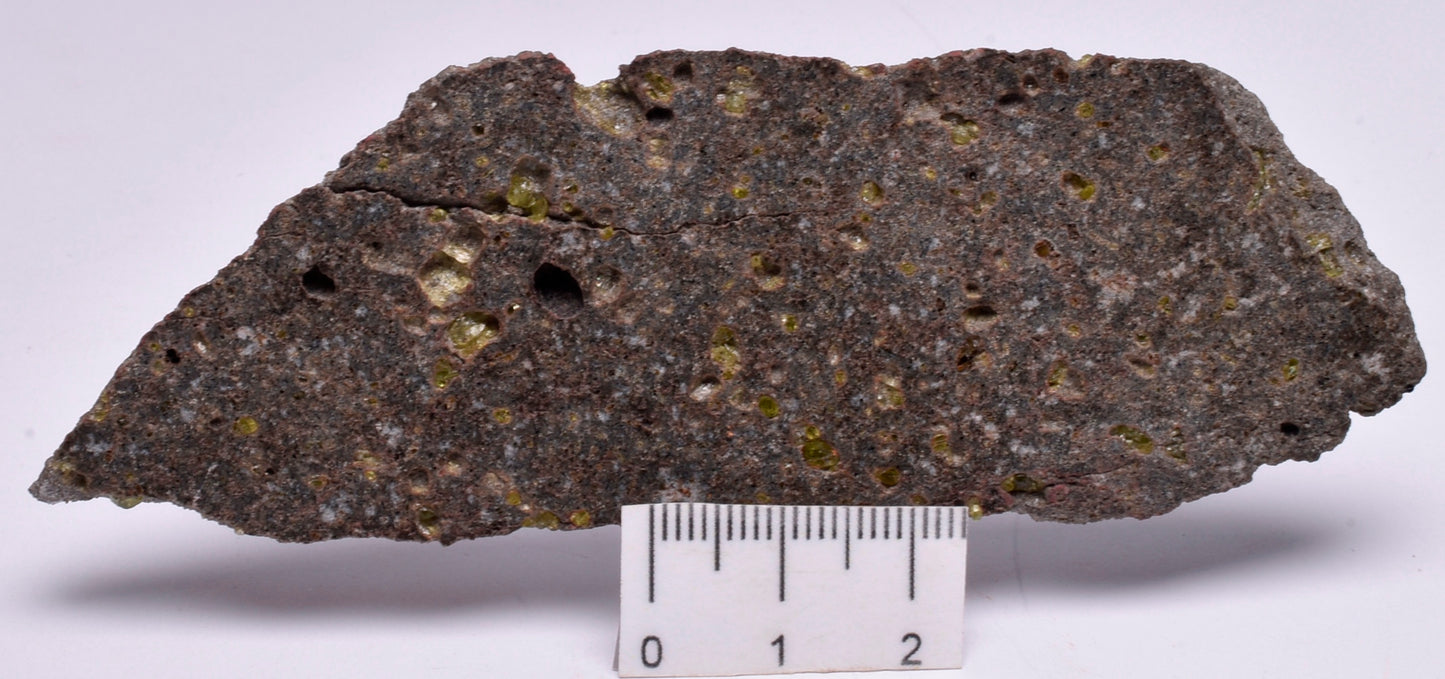 OLIVINE BASALT SLICE, KILAUEA VOLCANO, HAWAII S196