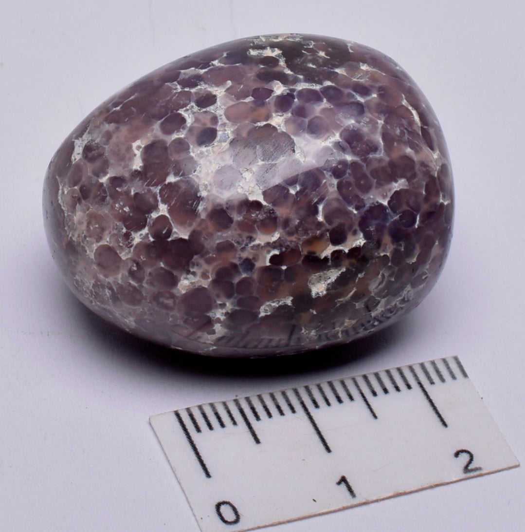 GRAPE AGATE EGG P717