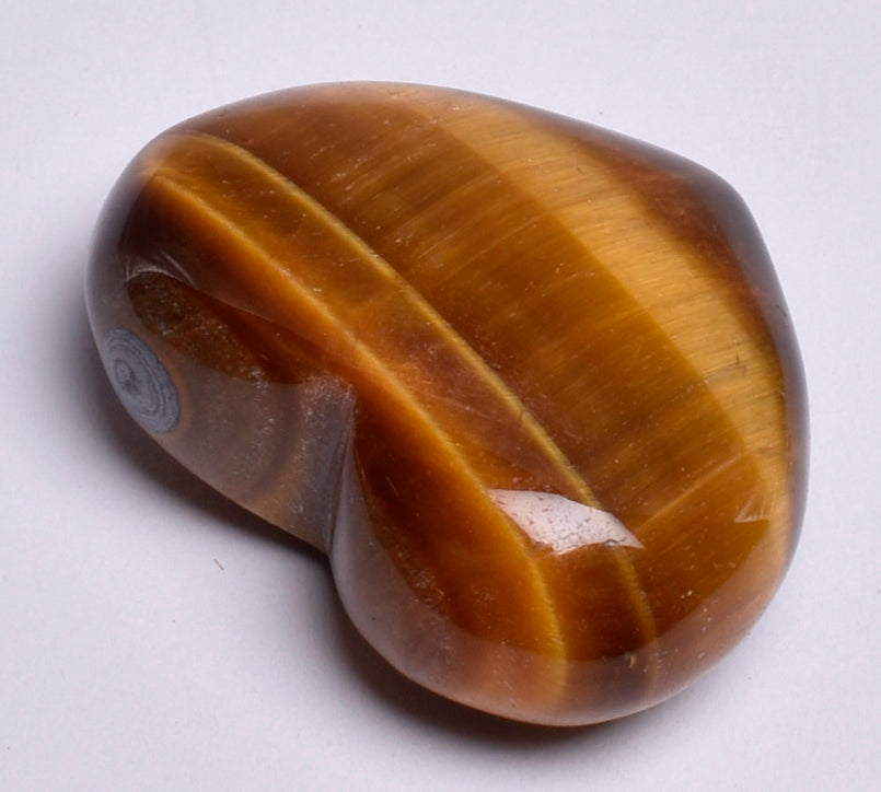 TIGER EYE CRYSTAL HEART CARVING P888