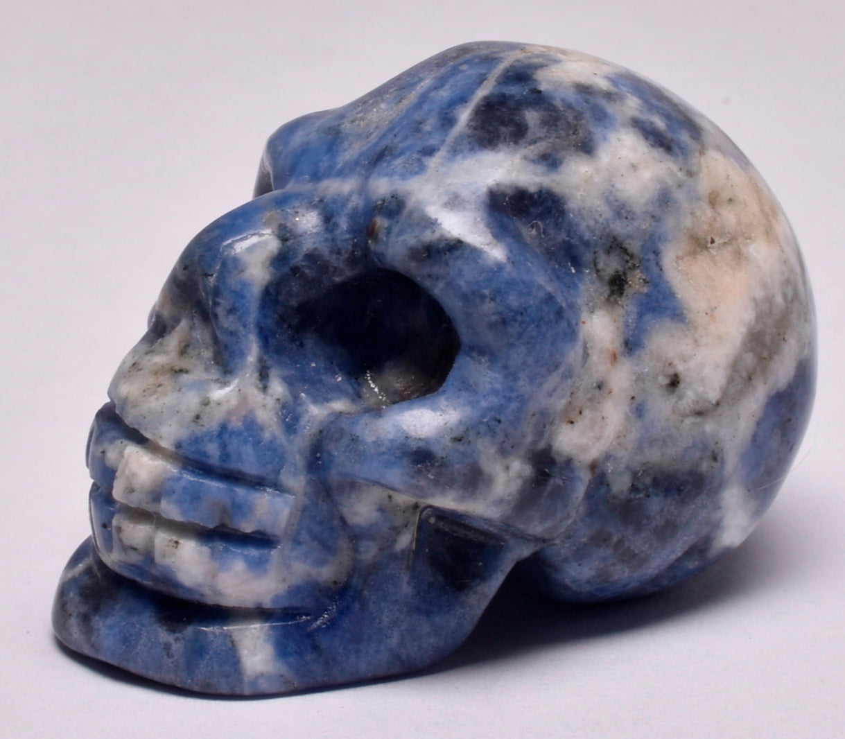 SODALITE CRYSTAL CARVED SKULL P459