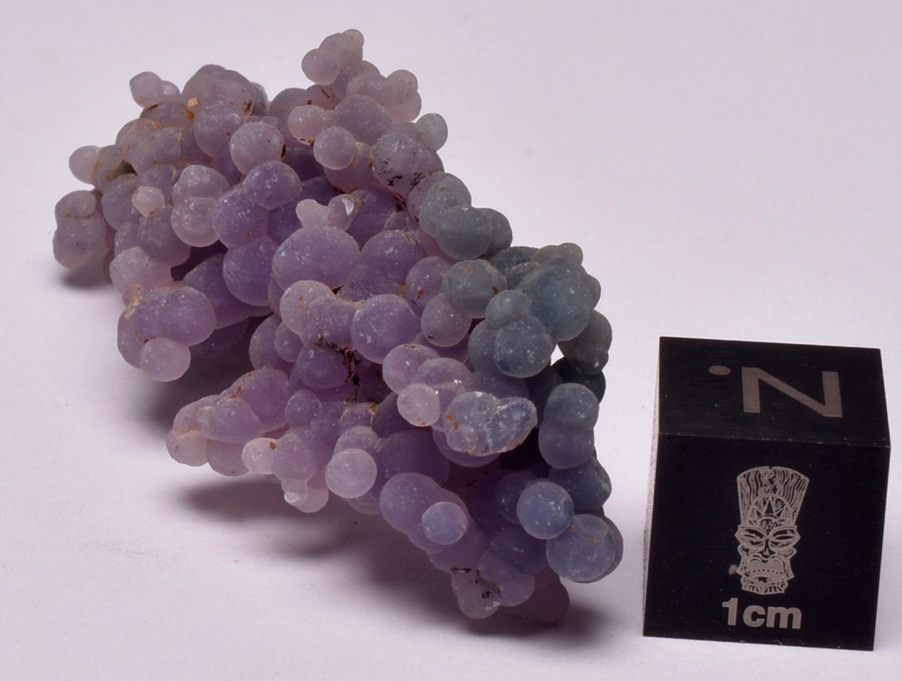 GRAPE AGATE CLUSTER P560