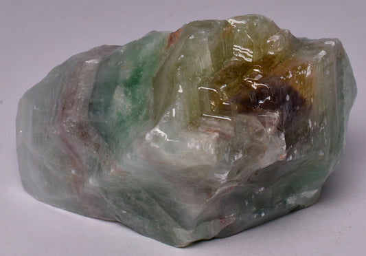 GREEN CALCITE CRYSTAL IN NATURAL FORM P78