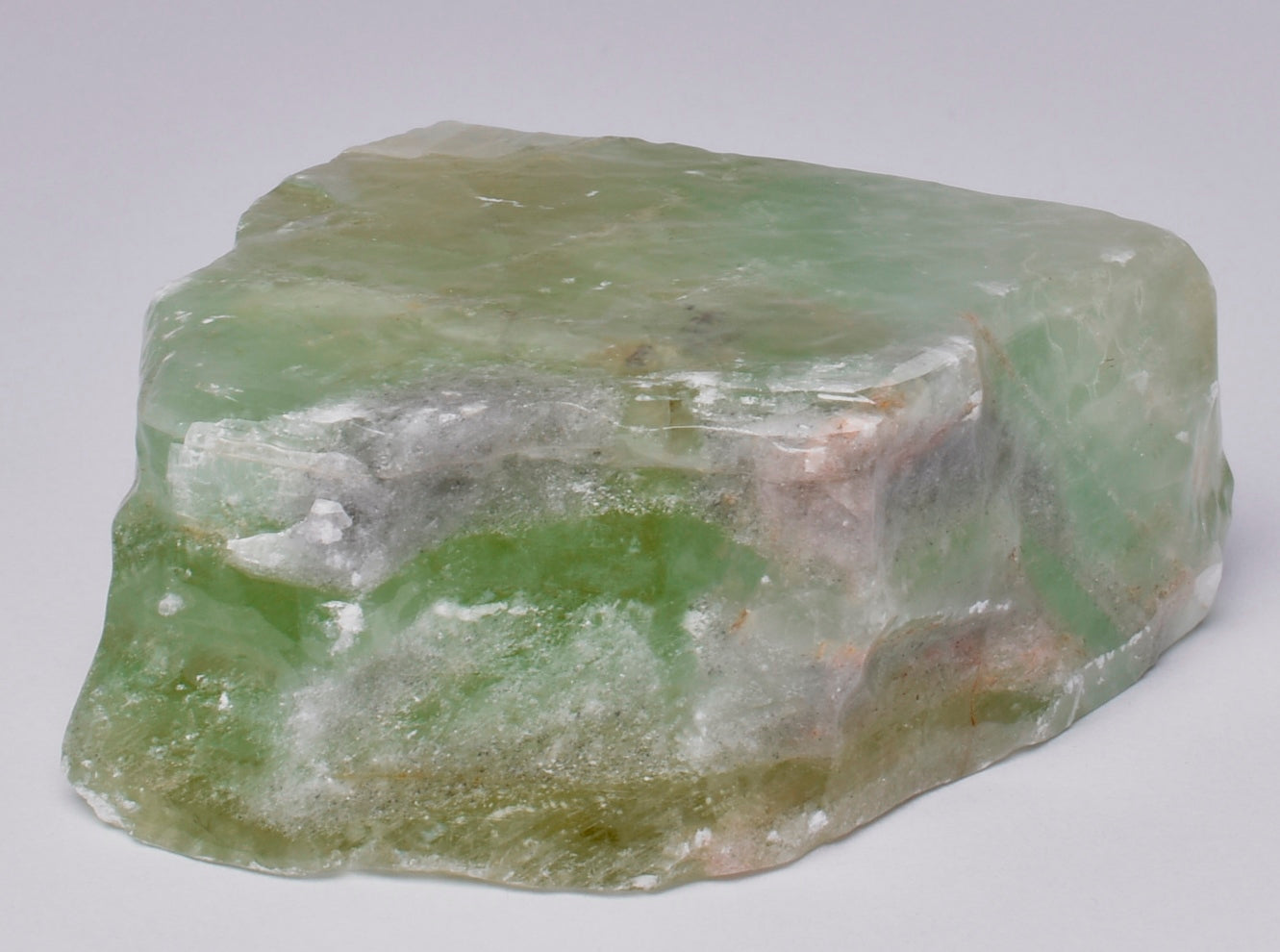 GREEN CALCITE CRYSTAL IN NATURAL FORM P88