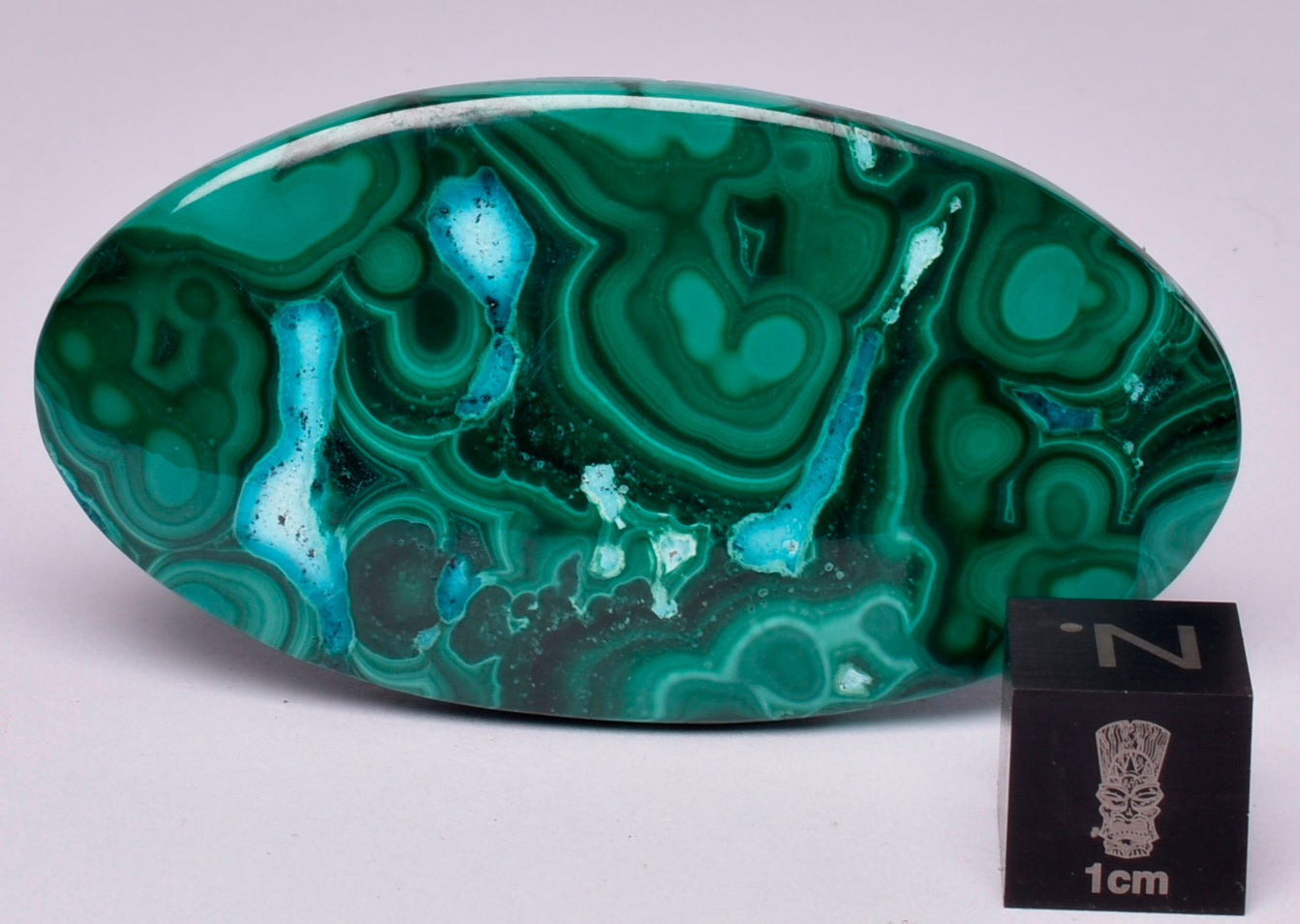 Malachite Polished Oval Cabochon P495