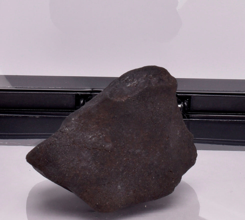 WILUNA METEORITE H5 CHONDRITE, FELL 1967. 71.4 grams, Western Australia MT30