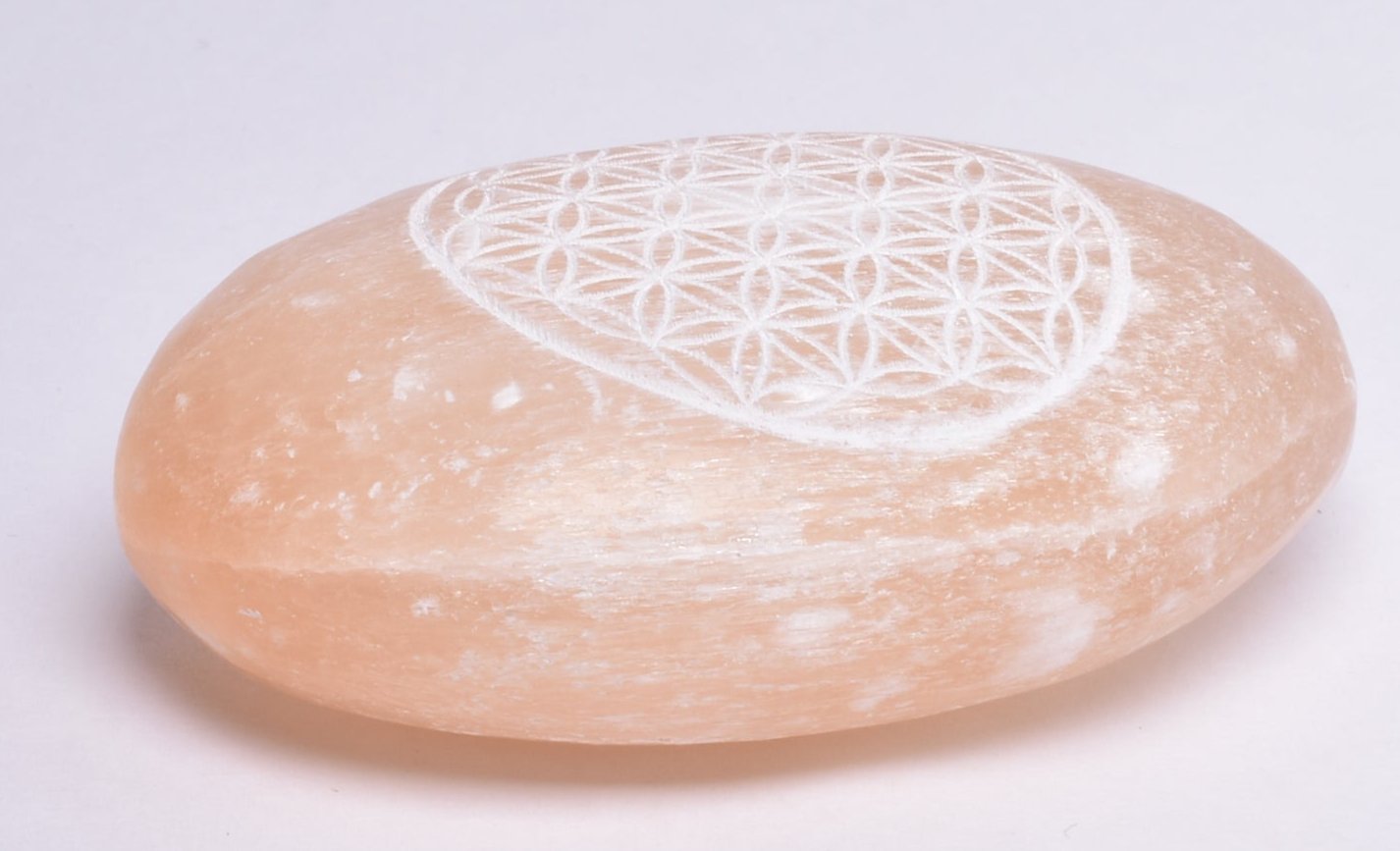 PEACH SELENITE PALM/SOAP STONE SE21