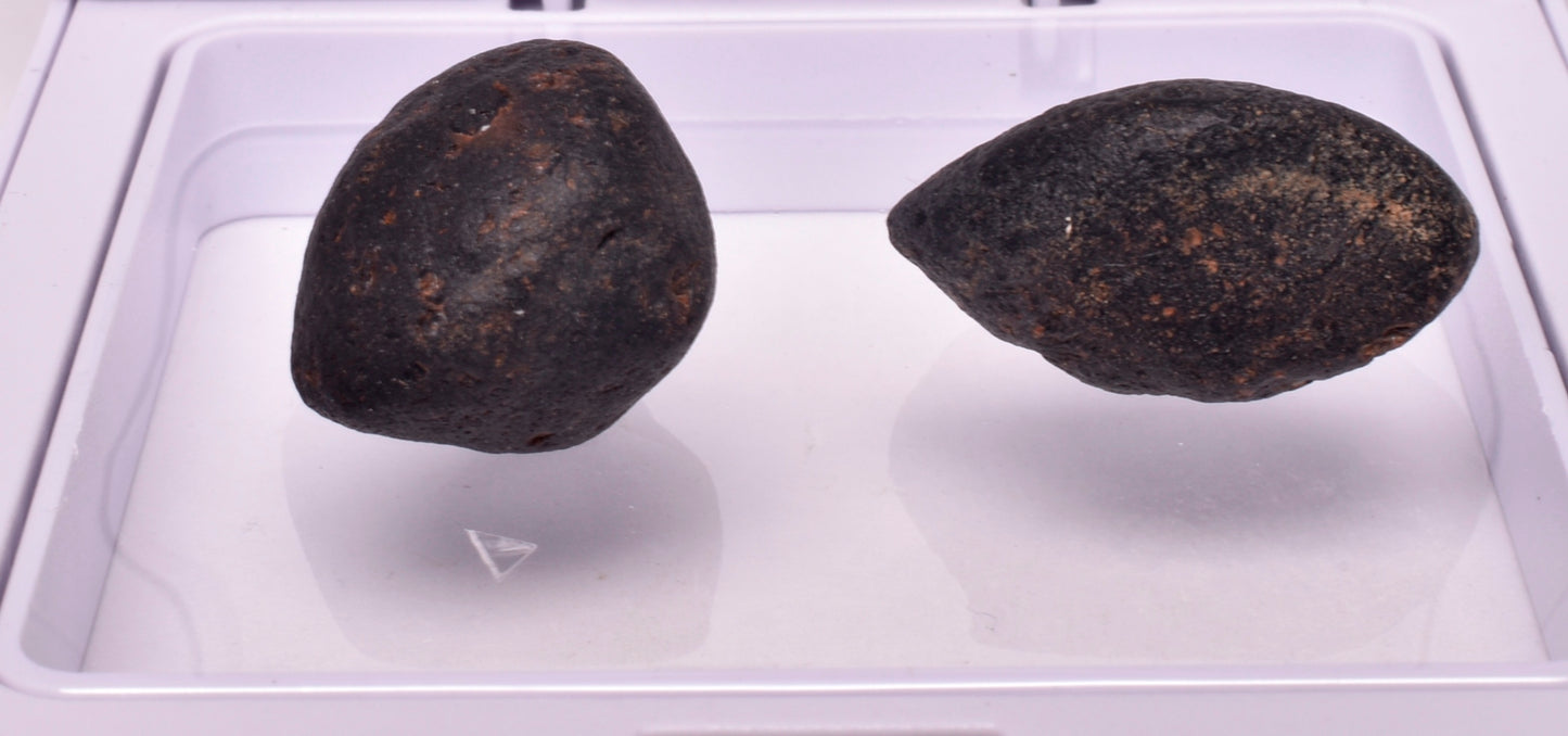 2 x AUSTRALITE, METEORITE FROM SOUTH AUSTRALIA MT121