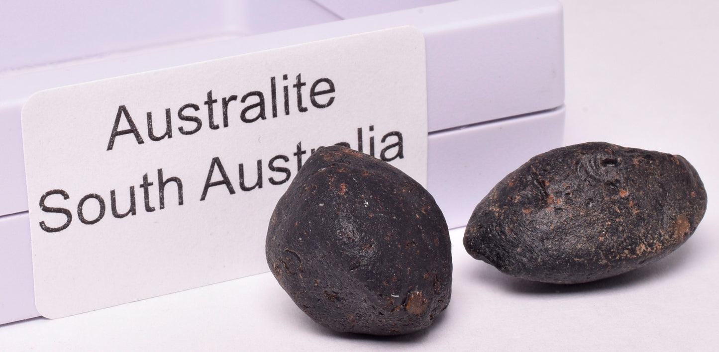 2 x AUSTRALITE, METEORITE FROM SOUTH AUSTRALIA MT121