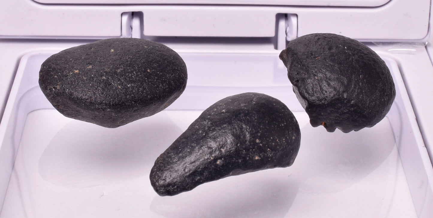 3 x AUSTRALITE, METEORITE FROM SOUTH AUSTRALIA MT122