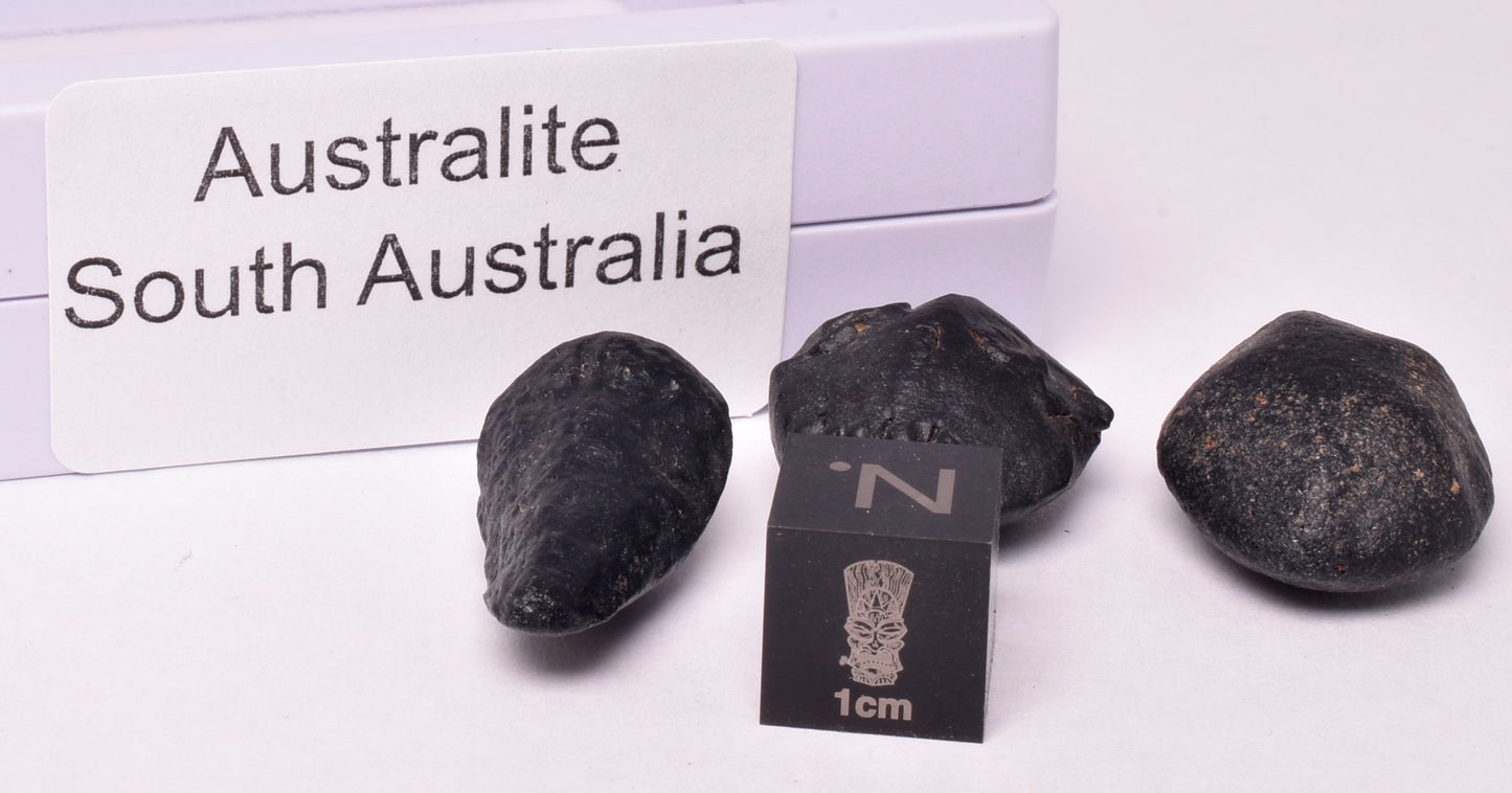 3 x AUSTRALITE, METEORITE FROM SOUTH AUSTRALIA MT122