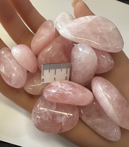 ROSE QUARTZ POLISHED TUMBLE T31