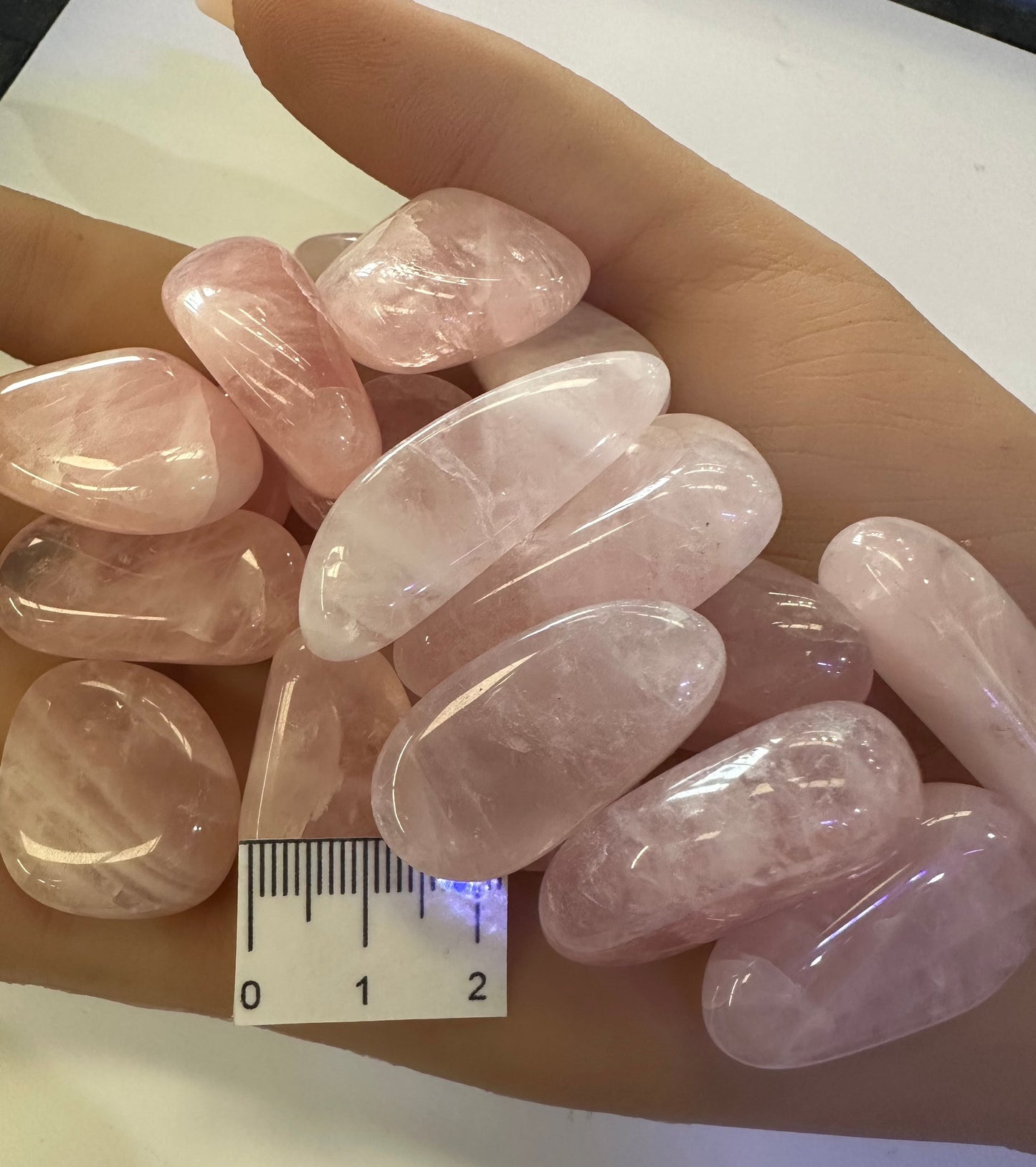 ROSE QUARTZ POLISHED TUMBLE T32