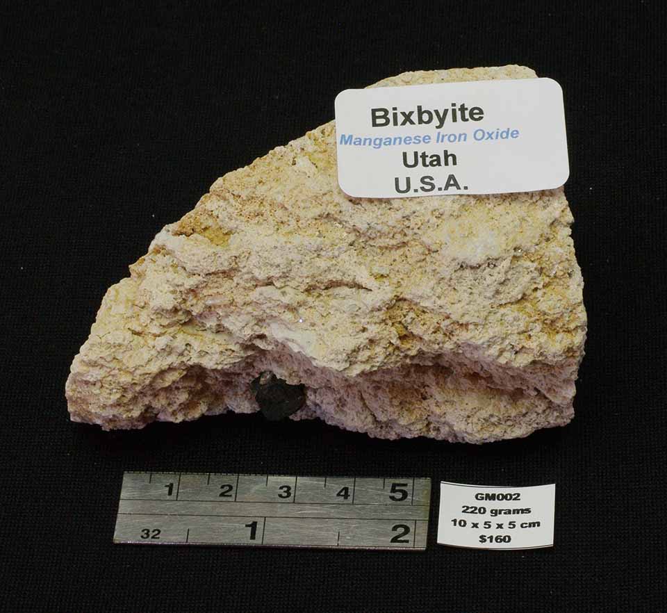 BIXBYITE MINERAL SPECIMEN MANGANESE IRON OXIDE GM002