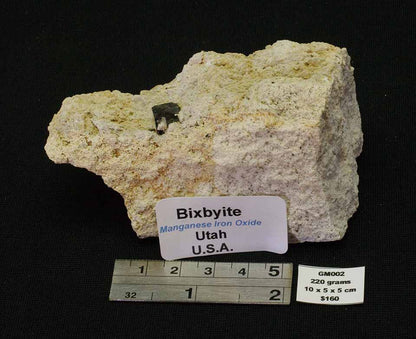 BIXBYITE MINERAL SPECIMEN MANGANESE IRON OXIDE GM002