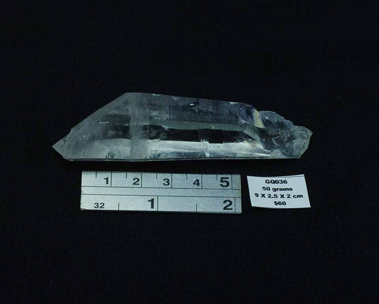 QUARTZ NATURAL CRYSTAL POINT GQ036