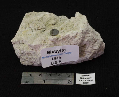 BIXBYITE MINERAL SPECIMEN MANGANESE IRON OXIDE GM006