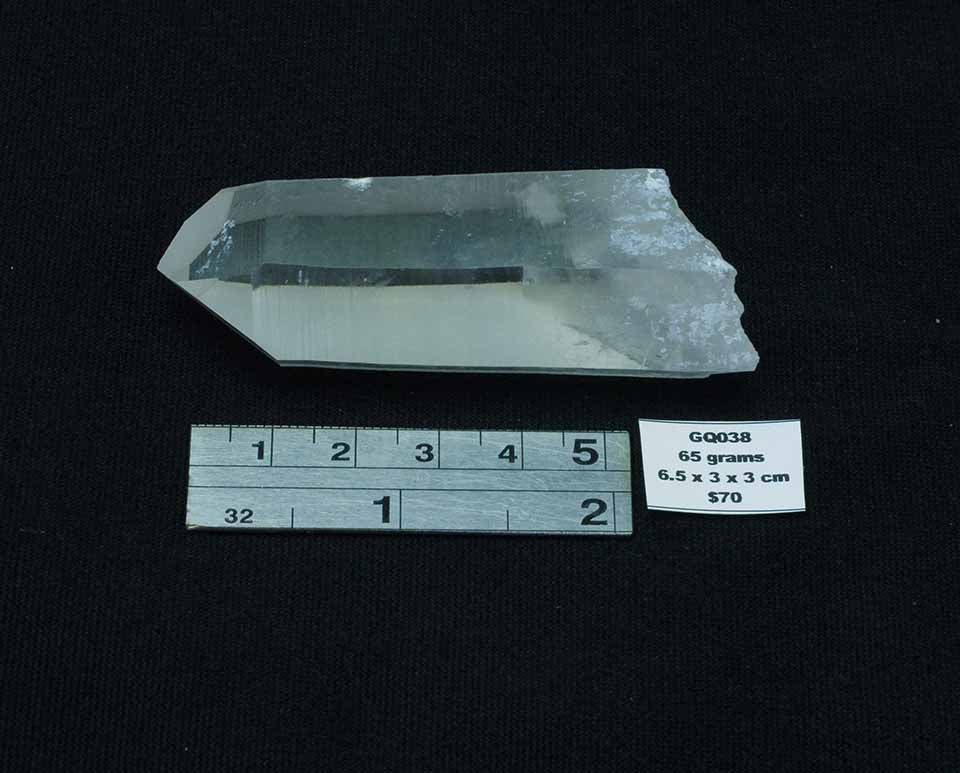 QUARTZ NATURAL CRYSTAL POINT GQ038