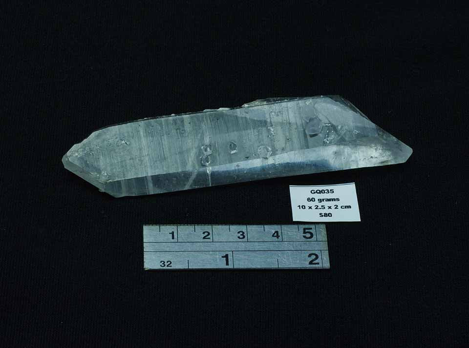 QUARTZ NATURAL CRYSTAL POINT GQ035