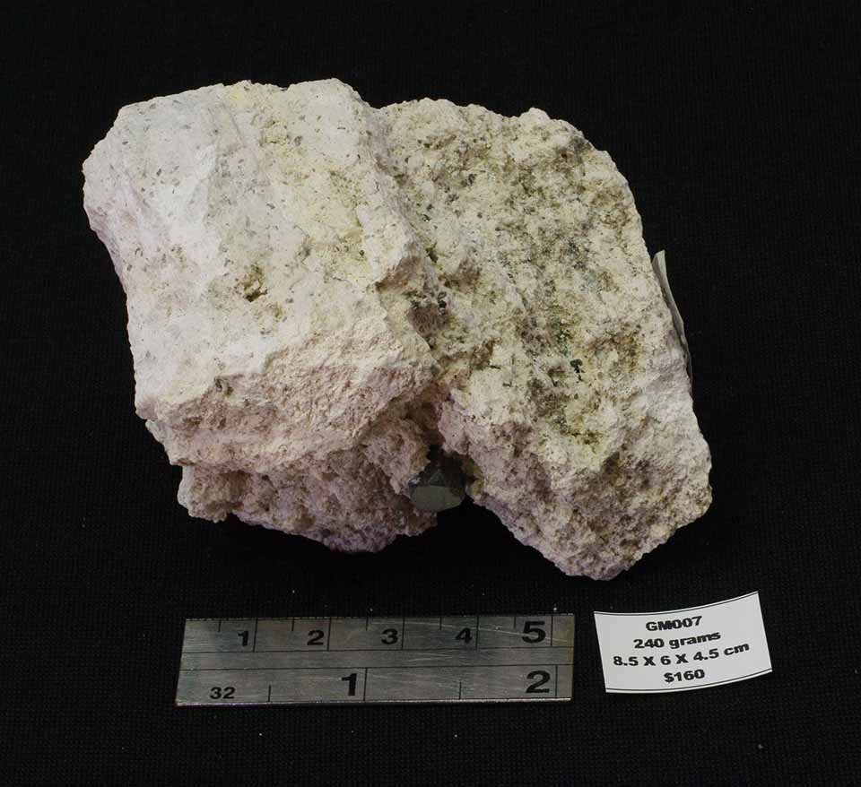 BIXBYITE MINERAL SPECIMEN MANGANESE IRON OXIDE GM007