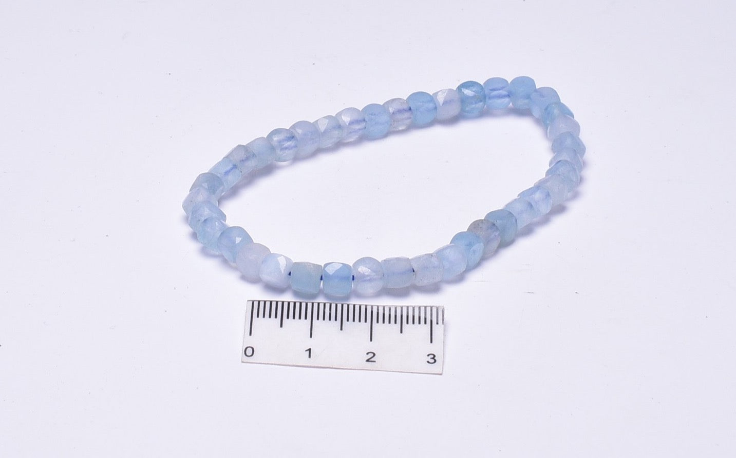 AQUAMARINE BEADED BRACELET J17