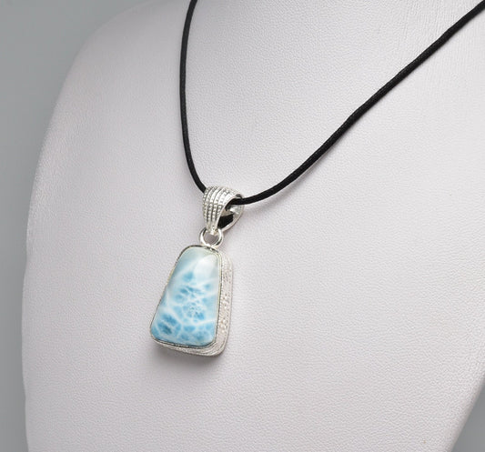 LARIMAR PENDANT J102