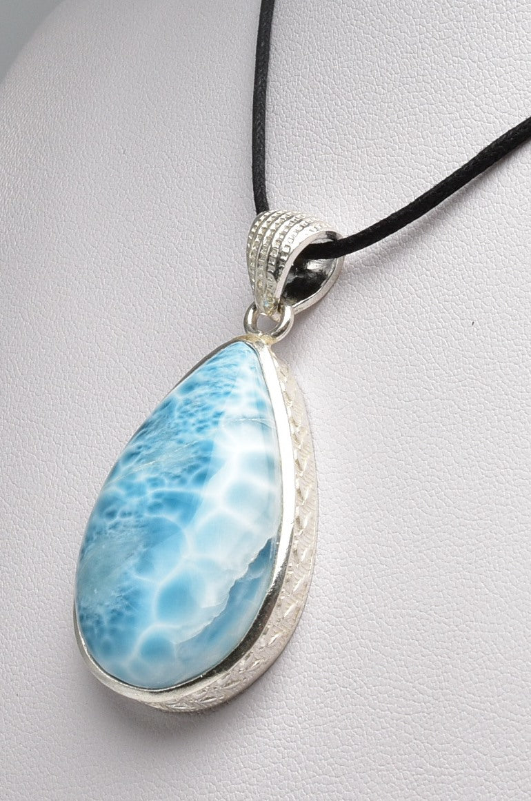 LARIMAR TEAR DROP PENDENT J68