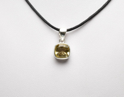 CITRINE CRYSTAL PENDANT J55