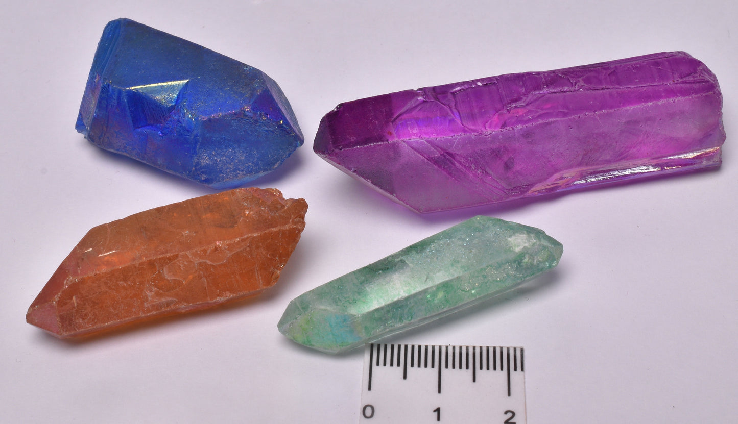 4 x DYED AURA QUARTZ CRYSTAL POINTS P962