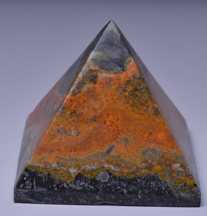 BUMBLEBEE JASPER CRYSTAL PYRAMID 4.5 CM P742