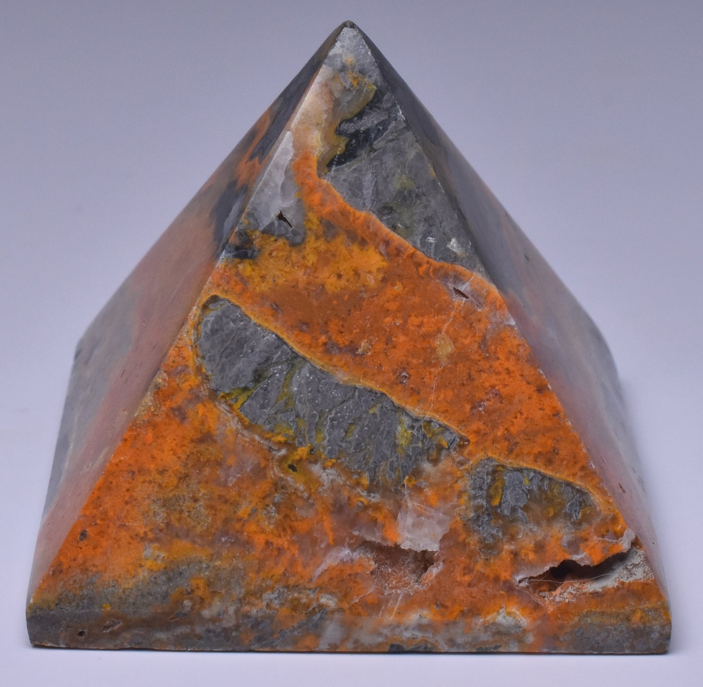 BUMBLEBEE JASPER CRYSTAL PYRAMID 4.5 CM P742