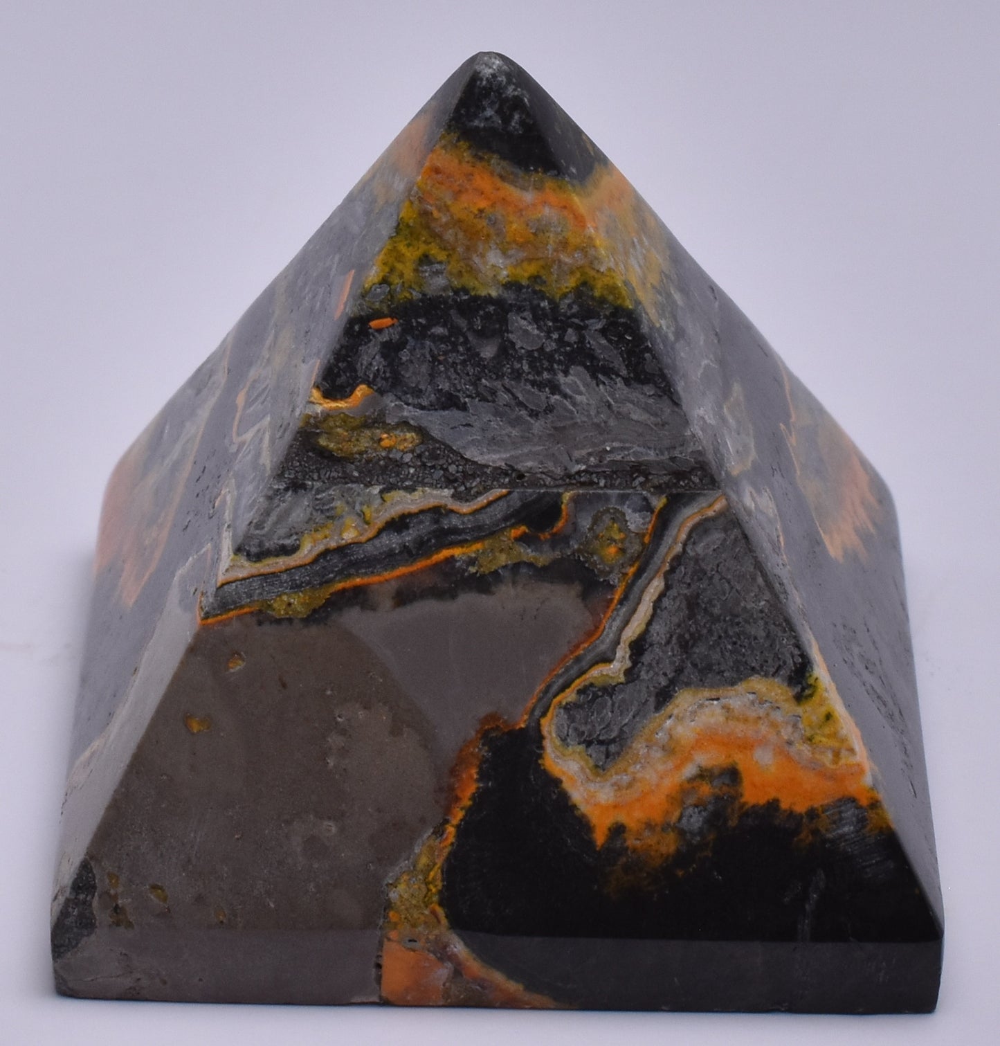 BUMBLEBEE JASPER CRYSTAL PYRAMID 5 CM P754