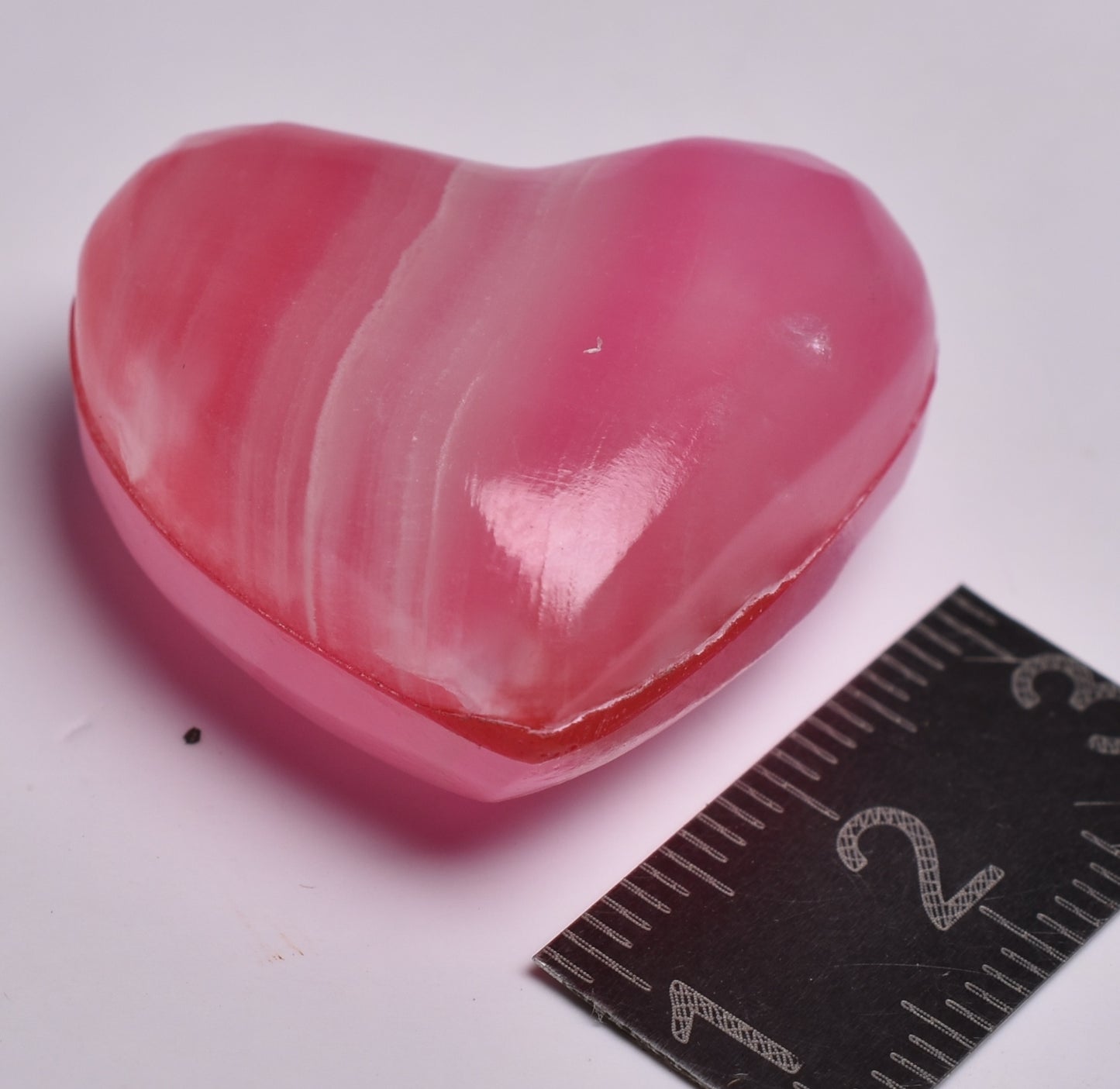 DYED ONYX HEART CARVING P905