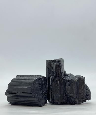 BLACK TOURMALINE NATURAL TT95