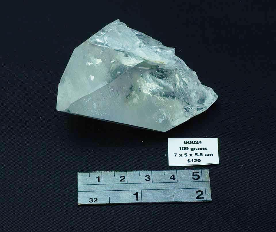 QUARTZ NATURAL CRYSTAL POINT GQ024