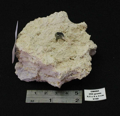 BIXBYITE MINERAL SPECIMEN MANGANESE IRON OXIDE GM004