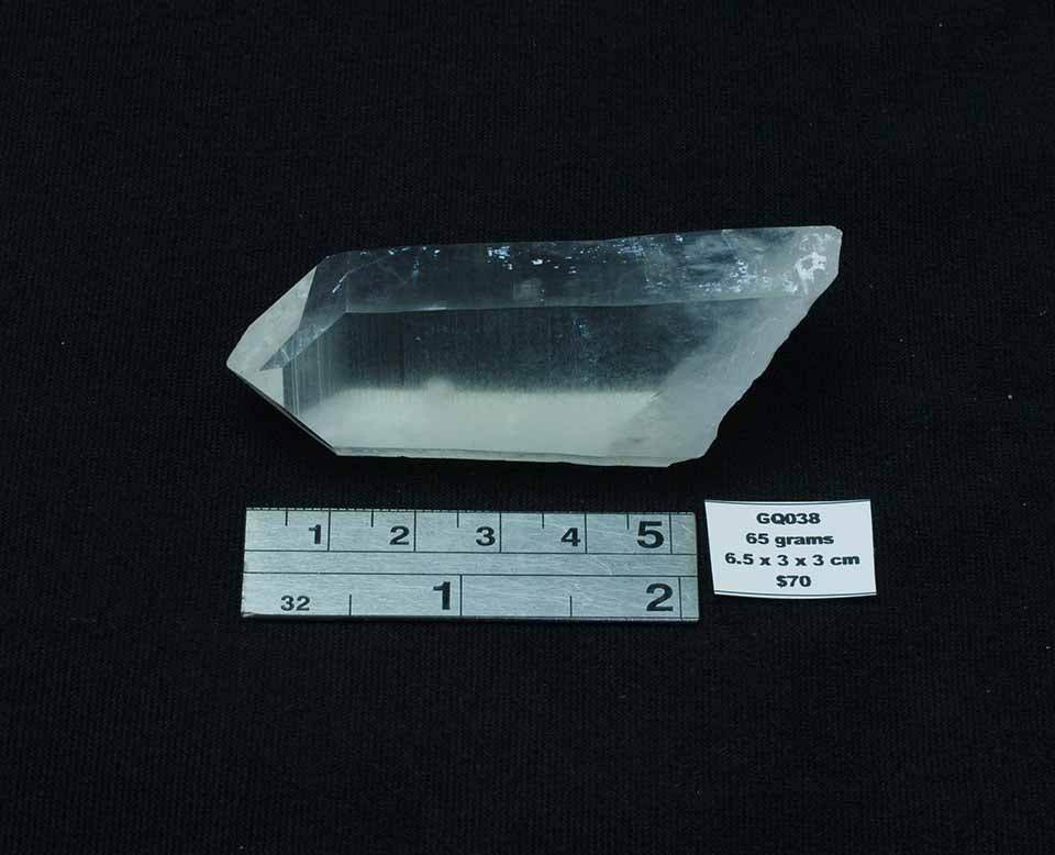 QUARTZ NATURAL CRYSTAL POINT GQ038