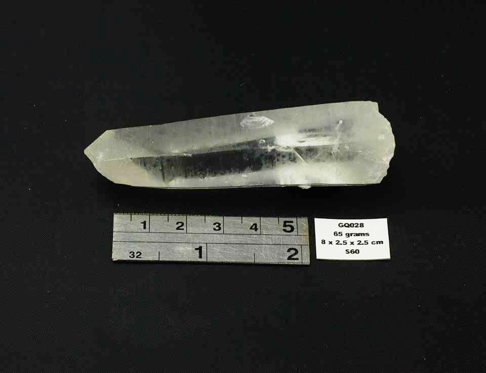 QUARTZ NATURAL CRYSTAL POINT GQ028